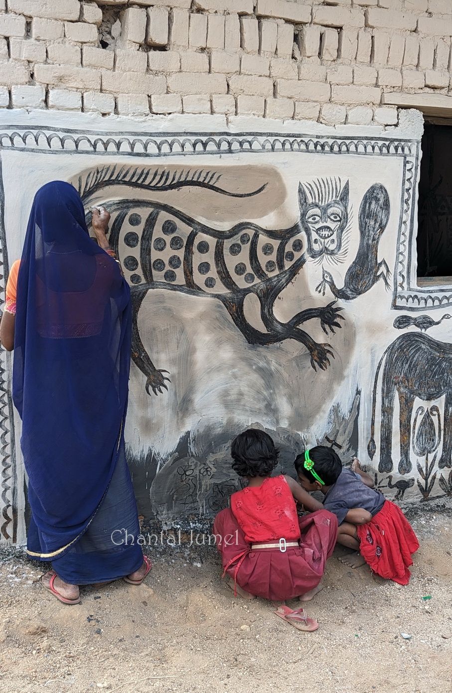 Jharkhand, Hazaribagh "Painting the walls for Sohrai" — part 3