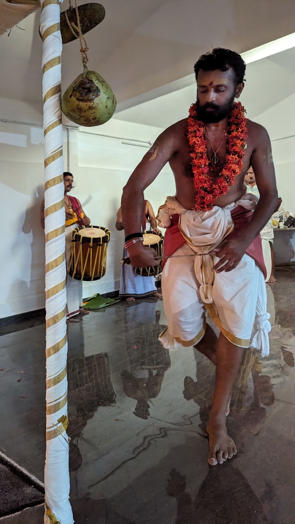 Kalam du Kérala, " Vettakkorumakan, un dieu chasseur " — partie 4